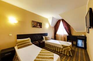 Гостиница Вилла Диас Краснодар  Двухместный номер с 2 отдельными кроватями и душем-2